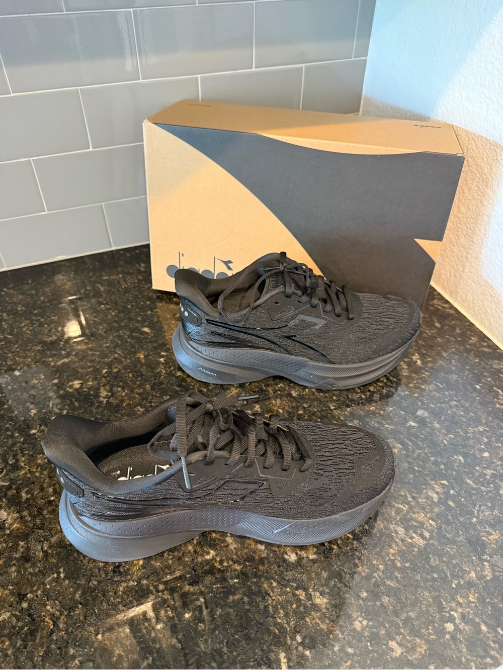 Diadora ddattivo Nucleo 2 women’s running shoes black on black - Picture 3 of 6